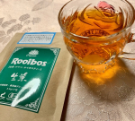 おうち時間。癒しのティータイムには・日本茶製法オーガニック生葉（ナマハ）ルイボスティー・・生葉（ナマハ）ルイボスティーは、蒸気を使うことであえて発酵を止める、日本の…のInstagram画像