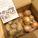 #北海道　から　めちゃくちゃ美味しい😋じゃがいも　& 玉ねぎが届いた♪#ふるさと21 @furusato21_official ..何度も書いてますがお料理はお腹いっぱいに出来…のInstagram画像