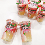 3層仕立てのジュレパルフェ白桃ゼリー さくらmix🌸.春にピッタリ！3つの味と3つの食感が楽しめる3層のフルーツゼリー🍑.上層：ぷるぷる食感のさくらジュレ中層：もちもち食感…のInstagram画像