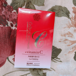 .🌺ラメラエッセンスC〜セルベスト化粧品〜つかわせていただきました💕🌺.生コラーゲン美容液。箱を開けるとパウダー入りの本体と液体がついていて、これを合わせてしっかりシェ…のInstagram画像