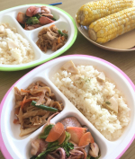 #小森樹脂 #楽弁 #作り置きおかず #置き弁 #つくりおき #monipla #komorijushi_fan今日もおうち弁当。作り置きできて、重ねられて、そのままチーン出来て本当に便利…のInstagram画像