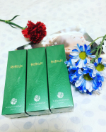 リリジュ 薬用育毛剤🥀桐葉エキス配合(植物系保湿成分)🥀 使い方は、ボトルの先端を頭皮に直接あてると液がでます。気になる部分に、朝、夕、２回塗布し、マッサージをします。適量は、ボトル…のInstagram画像