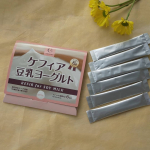 コルコルのケフィア豆乳ヨーグルトを作ってみました🎵手作りヨーグルトはよく作っていますが、豆乳は初めて🔰・・・いつもの牛乳のヨーグルトとほぼ同じ要領で(ポイントはよくかき混ぜる！)ちゃんと簡単に…のInstagram画像