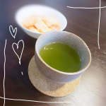 こいまろ茶でteatime🍵お供はふんわり明太子のお煎餅❣️と思ったら子供たちが食べ尽くしました😂なのでお茶だけ🙌口にいれるとお茶がまろやかで、色も味も濃い！(名前のまんまなんだけど、…のInstagram画像