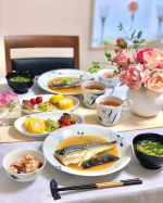 《美味しいお水でお料理🍽》日頃より天然水を色々飲み比べしながら飲んでおりますが、最近暑くなってきていますのでより飲んでいます☺️🏔.今回は#岩深水 を頂いたので飲んでみました🌟…のInstagram画像