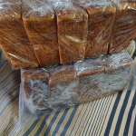 @hattendo_official の#とろける食パン をたくさんいただいたので❗届いてすぐ５等分してラップに包んで冷凍庫にIN♥️ジップロックの大きいサイズにちょうど二斤入って#シンデレラ…のInstagram画像