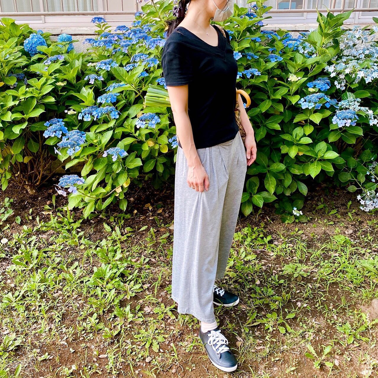 口コミ投稿：Shoes for rainy season☺️🐾☂️💠﻿﻿普通のスニーカーに見えるこちらの靴、実はレインシ…