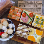 ちょっと補足😅﻿﻿八天堂とろける食パン🍞のアレンジ朝ごパン。﻿﻿上3列はマヨやチーズをのせてから焼くスタイルのごはんパン。﻿下の3つは軽くトーストしてからヨーグルトやフルーツ🥝🍊、…のInstagram画像
