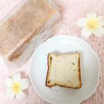 ⭐️ とろける食パン⭐️﻿﻿﻿八天堂のとろける食パンは、生地にマーガリンや発酵バターを幾重にも折り込み、手間ひまをかけて作り上げた贅沢な一品だよ😊﻿﻿﻿パン生地の優しい甘さは朝…のInstagram画像