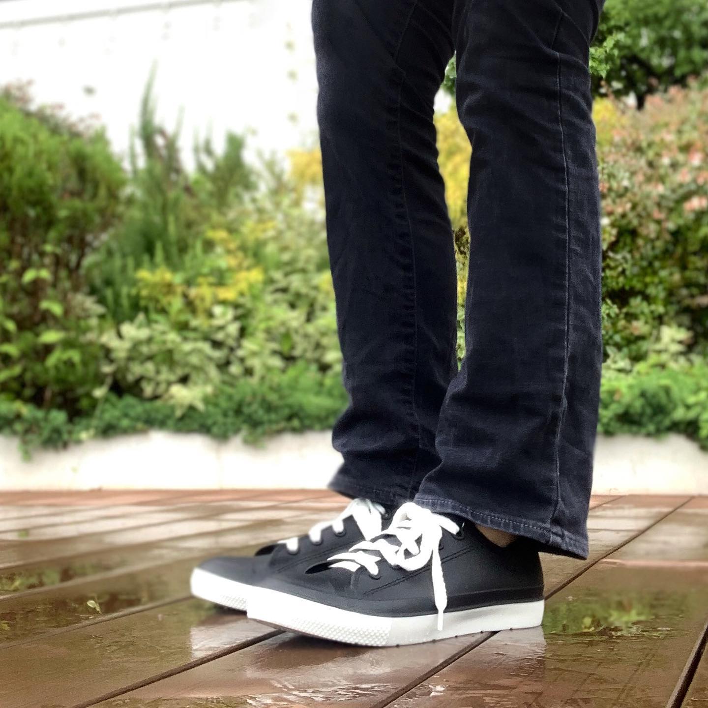 口コミ投稿：ヒラキのレインシューズは、レインシューズに見えないスニーカータイプ👟靴紐の下のベ…