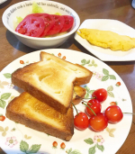 ...クリームパンで有名な株式会社八天堂のとろける食パン🍞💕@hattendo_official.生地にマーガリンや発酵バターを幾重にも折り込み、手間ひまをかけて作…のInstagram画像