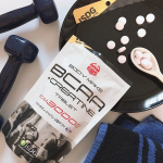 ・・ @isdg_bms【BCAA + クレアチン タブレット】・・いつも運動後にプロテインを飲んでいますが、運動前の摂取がオススメだというこちらのタブレットも気になり、早速取…のInstagram画像