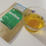 @rooibostiger 様 より🍃☕️.オーガニック生葉のルイボスティーを頂きました🍃🌱.作り方は、とっても簡単で500mlのペットボトルにお水(軟水)とティーバッグを…のInstagram画像
