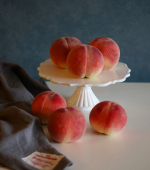 ☔️・2020/07/10・とーても美味しそうな桃が届きました🍑綺麗な桃で感動😆これから頂きます〜・・減農薬の山梨桃『白桃』(山梨県　フルヤ農園)さまからです！…のInstagram画像