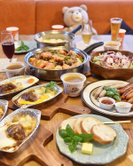 barbie_s324本日のDinner🍽パエリア🥘に煮込みハンバーグにウィンナー🥓もしかして、多国籍だったかな？🇪🇸🇩🇪🍻ごはんのときに欠かせない大切なものってスープですよね…のInstagram画像