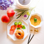 I ate delicious peachesおうちランチ❤️✳︎クリームチーズベーグル🥯✳︎コーンスープ✳︎山梨桃のInstagram画像