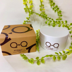 ..QTQ「JAPANESE泥パック」.日本で馴染みある「炭」「米」「酒（酒粕）」配合のJAPANESE泥パック。.米糠エキスが肌に潤いを与え、酒粕が皮膚の柔軟性を保ちます。…のInstagram画像