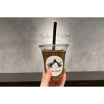 *Fat Witch Bakery**フローズンドリンクウィッチーノチョコめっちゃ美味しい🥺❤️これで500円って安くない👏？チョコチップゴロゴロ入っててチョコ好きな私…のInstagram画像
