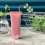 ＊＊＊プラスキレイのピンクシリーズ新商品ピンクトーンアップUV　SPF30PA++（3300円税込）.ピンク色のクリームで血色感をプラスし、ヒト幹細胞エキス配合で内側から保湿…のInstagram画像
