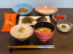 おうちごはんは基本和食が多め😊🍴💕最近の自炊です〜🤭👏🏻・さわらの西京焼き・きんぴらごぼう・梅の花(味付けのり)・とろろ・うめ納豆・山芋のお漬物・プチトマト・卵と豆…のInstagram画像