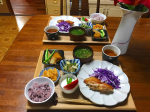..▷▷▷2020.07.25.（土）..🌿黒米🌿鶏肉のガーリックチーズソテー、紫キャベツ🌿南瓜と筍の煮付け🌿苦瓜と茗荷の胡麻甘酢漬け🌿ヴィーリ（林檎乗せ）.…のInstagram画像
