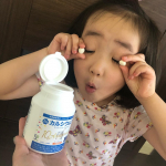 子供向け健康食品の、カルシウムグミ（ヨーグルト味）をお試しさせていただきました🤗カリカリで美味しいと自ら食べたがる娘。味見してみたら甘過ぎないので安心してあげられます🥰スクス…のInstagram画像