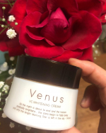【Venus VC WHITENING CREAM】 6,853円(税込) こんな方にオススメ ●シミが気になる方 ●これ以上シミを増やしたくない方 ●美白ケアに力を入れたい方 ●肌がくすんで表情が曇…のInstagram画像