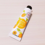 the saem(@thesaemcosmetic.japan)様のパフュームハンド クリーンジェル(シュガーピーチ)をご紹介致します✩*⋆.外出先など手を洗えないときに便利なハンドジェルです…のInstagram画像