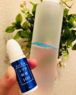 敏感肌用のお化粧水にシリカの原液を混ぜて使います。シリカの原液は無色透明で匂いもありません。一滴だけ入れて混ぜてお肌につけます。香り付きの敏感肌用の化粧水に混ぜて使っています。今日はお…のInstagram画像