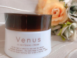．@venusskin.official___ 様から｢Venus VC WHITENING CREAM｣をお試しさせていただきました*̣̩⋆̩*25g / 6853円(税込)．…のInstagram画像