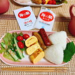 今日の#お昼ごはん は塩おにぎり🧂🍙シンプルな塩おにぎりを #海の精 様からいただいたあらしおで作りました🍚こだわりの塩だけあって美味しい🧂少しの量で塩味がちょうどいい！シンプルが…のInstagram画像