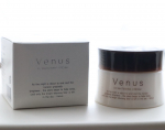 【Venus VC WHITENING CREAM】.ビタミンがナノカプセル化された新感覚のシミ予防クリーム🤍.クリームを肌に塗るとビタミンカプセルのつぶつぶ感がなくなるんだけど、有効…のInstagram画像