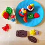 今日はお米のねんど最後のケーキ屋さんセット🎂💕👦「じぃじに見せたい！」実家に持っていってじぃじとコネコネ。先に遊んだハンバーガー屋さんおすし屋さんに比べて細かいパーツが多い…のInstagram画像