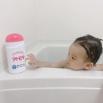 ❁我が家の お助けアイテム No.1 ♛︎ 『アトピタ 薬用保湿入浴剤』・かいくんの頃から 私の母の勧めで使い始めておりんが産まれてからも ずっとお世話になってます😌🌿・入…のInstagram画像