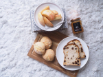 𝐵𝑟𝑒𝑎𝑘𝑓𝑎𝑠𝑡.今朝の朝食😋桃とパン🍞🍑@lohaco.jp @lohaco_life のオリジナルパンが美味しくて感動しました✨パンを焼きあげた後においしさを急速冷凍…のInstagram画像