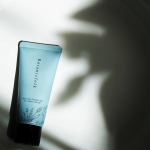＊＊＊＊＊＊＊＊＊＊＊＊＊＊＊＊植物由来成分とプロテオグリカン配合の「UVハンドセラム」2,090円(税込)*このご時世、ハンドクリーム使わない人っていますか？？外出時、ハンドクリ…のInstagram画像