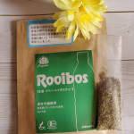 『オーガニック生葉ルイボスティー』を飲んでみました✨暑い時期が続くから水分補給大事💕このルイボスティーは日本茶のような製法で作られているらしい‼️ポリフェノールが多く含まれ…のInstagram画像