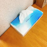 昨日いただいたエリエール＋Water。めっちゃコンパクトで場所を取らない！　テーブルの横に常備してても邪魔にならないしサッと使えます☺️潤いティッシュは我が家の必需品😉アレルギー性鼻炎…のInstagram画像