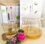 くろもじ茶くろもじとはクスノキ科の日本固有種の香木。緑の樹皮に黒い斑点があり、その様子が文字に見えることから「黒文字（くろもじ）」となったそうです。 くろもじ茶は、初めていただきました。飲み…のInstagram画像