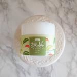 .1品6役🌱宇治抹茶配合のオールインワンジェル🌿🌿🌿..厳選した宇治抹茶を配合で、ほんのり抹茶色🍃🌱.とろりん滑らかなジェルがよく伸びて塗りやすい✨1品6役で化粧水…のInstagram画像