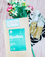 生葉ルイボスティー☕️お試しさせていただきました☺️なんとこのルイボスティー、ペットボトルに入れてお水で作れるの😳ティーバッグが、ちょうどペットボトルに入れやすい形状になっていて、…のInstagram画像