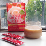 おやつにもなる甘〜い飲み物💞あまおうのミルクティーであまあまです。日東紅茶ロイヤルミルクティーあまおう国産紅茶葉と北海道産全粉乳を使用したミルクティーに、福岡県産「あまおう」の…のInstagram画像