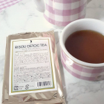 リソウ デトックティーをお試ししました😌少し甘酸っぱさを感じる、とても飲みやすいフレーバーティーです。7種の美容成分と47種の天然ハーブ配合。美容成分はマリンコラーゲンやローズヒップ、ルイボス…のInstagram画像