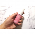 TBC ハンドセラム♡年齢が出やすく見られがちな手肌をケアしてくれる2層タイプの美容液なの😳♥️プッシュタイプになってて取り出すととろみのあるテクスチャで馴染ませてみると肌なじみがよくべたつ…のInstagram画像