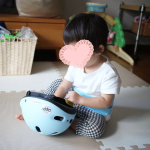 *1歳半の息子くん、「キャッピープチ」でヘルメットデビューしました👶✨キャッピープチは小さな子供の首にかかる負担を考え、一般的なヘルメットの半分以下の重さ（220g）を実現した子供用ヘルメ…のInstagram画像