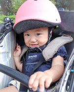 自転車でヘルメットデビュー🚲#キャッピー #cappypetit 　ヘルメット♡1歳～🆗🙆ということで、さっそくりこぴおためし♡かわい～♡←え小さい頭でも大丈夫でした！むしろもっと…のInstagram画像