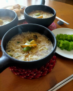 息子氏、ラーメンが食べたいー🍜と言うのでね🤔たまには、パパにも作ってもらおう！🥢🥢🥢キンレイさんの【お水がいらない 五目あんかけラーメン】を♡スワイプ3枚目→えー😲お水がいらないだなん…のInstagram画像