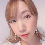 私のマストアイテム👀大好きなカラコン❤️﻿﻿GENISH-ジェニッシュ- です✨✨﻿16種類のカラーから私はクレマを選びました♥️﻿﻿13.9mmで大きめのカラコンですが、色が絶妙…のInstagram画像