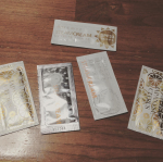 最近顔の乾燥がすごすぎるな。おかげさまで毛穴がすごく目立つ。ということで保湿だーーー！！！保湿はクリームが大事だと思っているので、スチームクリーム使う。パッケージのデザインもかわいいっすね。しっとり保…のInstagram画像