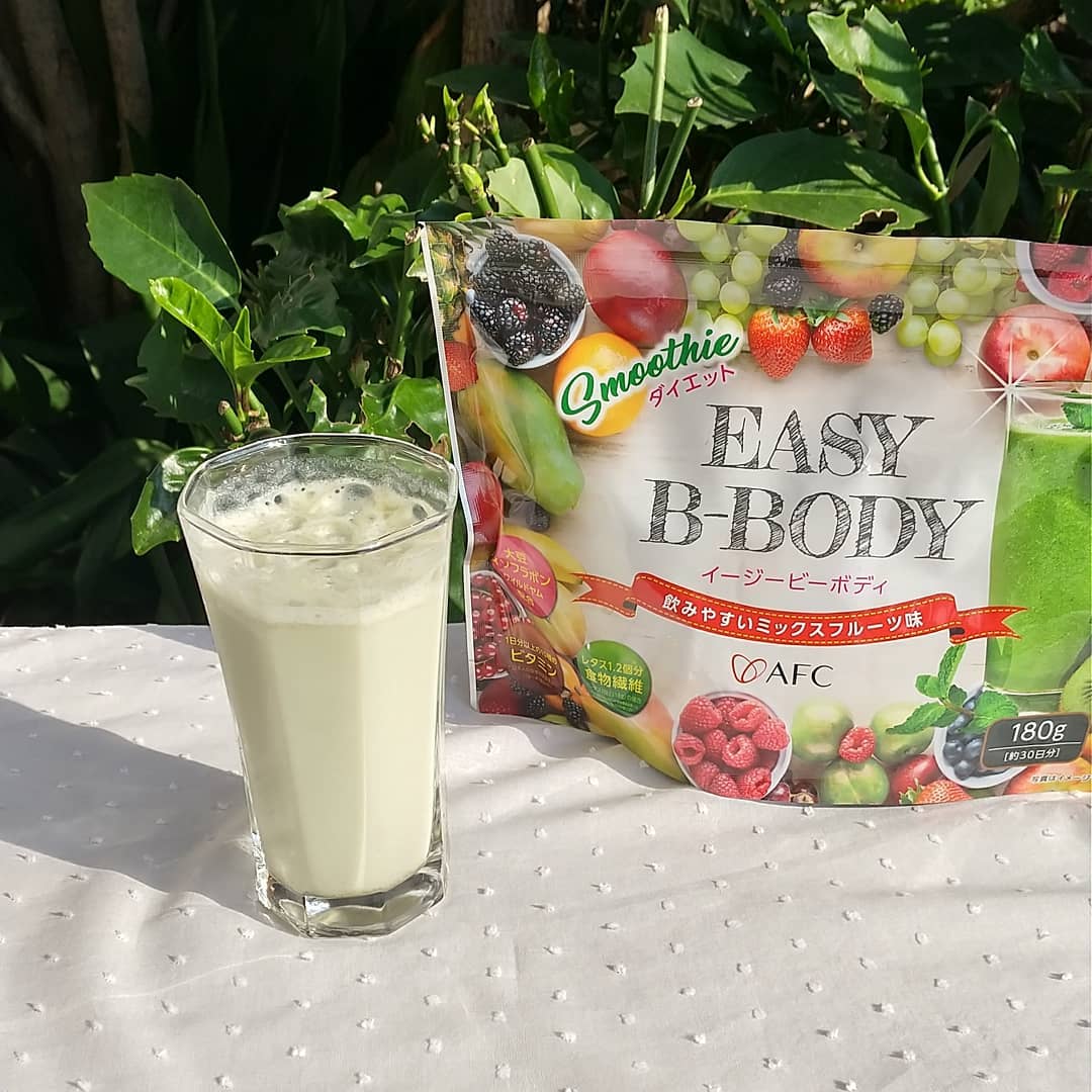 口コミ投稿：おはようございます☀年がら年中ダイエッターの私。今朝のスムージーは#EASYBBODY ☘コ…